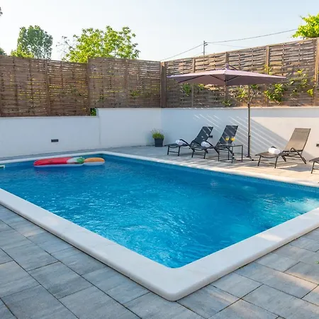 Villa Kuca Za Odmor Nika Labin (Istria)